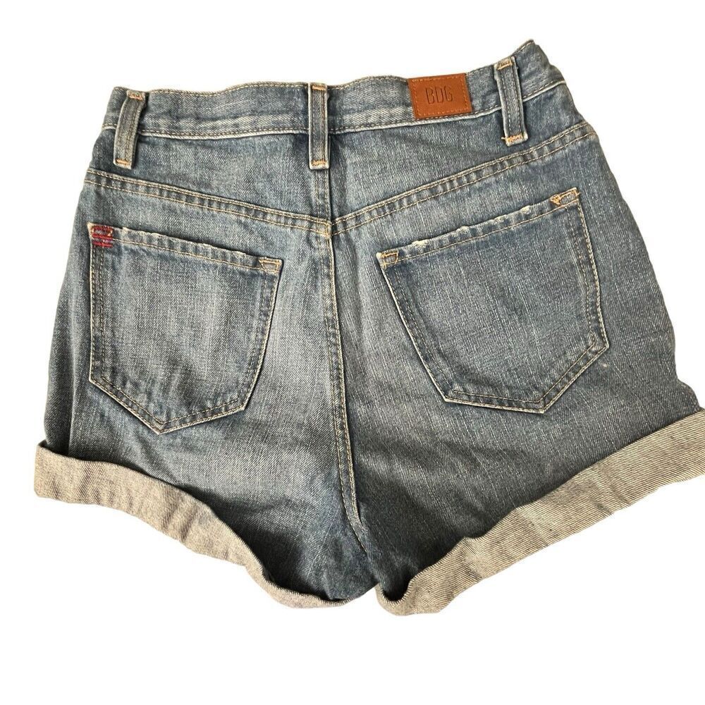 BDG Urban Outfitters Size 26 Denim High Rise Mom Shorts Rolled Cuff 100% Cotton - Picture 3 of 10